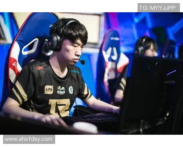 聚焦王者荣耀RNG战队个人能力分析与发展潜力探讨