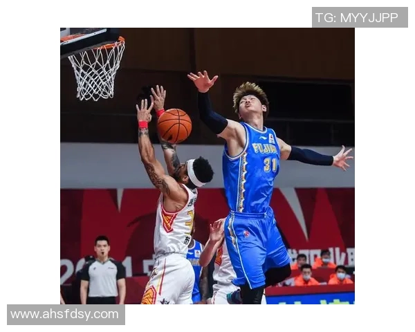 深圳篮球队在篮球团队协作排行榜中荣登第八名展现出色团队精神与实力 深圳篮球队在篮球团队协作排行榜中荣登第八名展现出色团队精神与实力