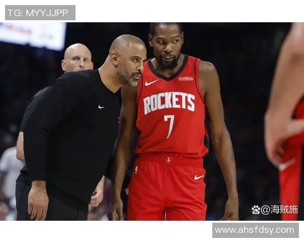 火箭队12号球员身份与历史球员对比盘点